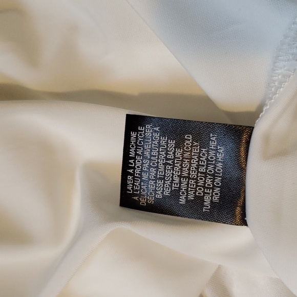 Beautiful Lily Morgan tunic. Lace panel covers top. - Picture 7 of 7